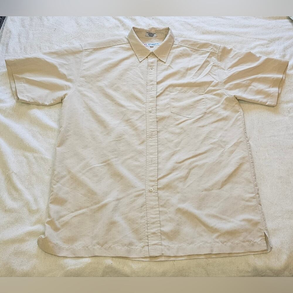 Anchor Blue brand XL men's beige color short sleeved button-front casual shirt.